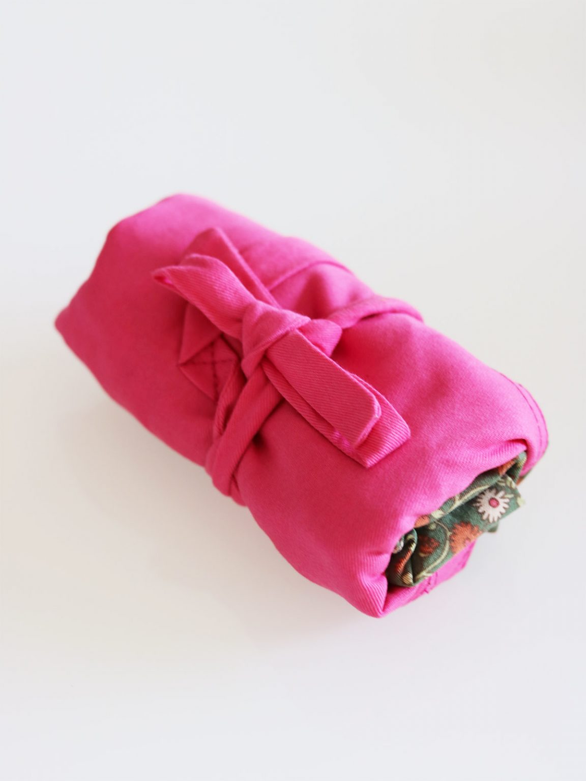 Sammenfoldelig tote bag lavet af upcycled stof, pink og grøn, Mitzie Mee Shop
