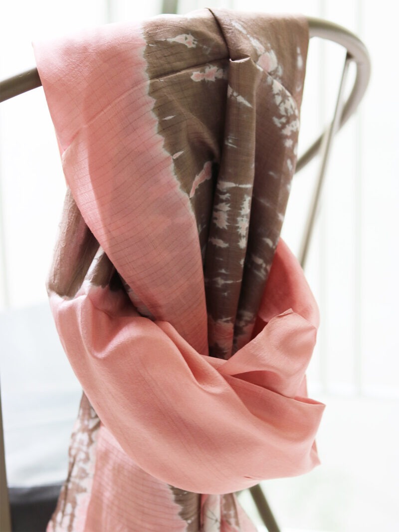 Silketørklæde - Lotus Pink & Grå - Kravan House - Mitzie Mee Shop