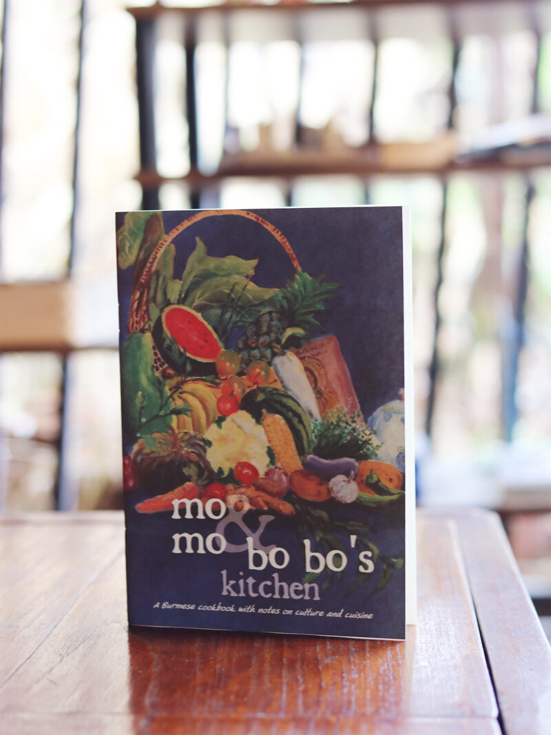 Momo & Bobo's Kitchen - En Vegetarisk Kogebog med retter fra Myanmar