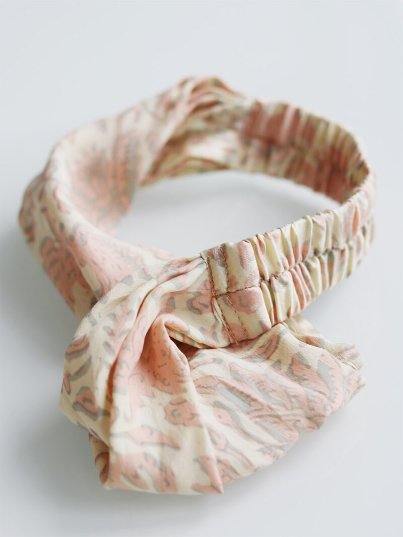 Hårbånd i Silke - Pink & Sand - Ketut Riyanti - Fair Fashion fra Bali - Mitzie Mee Shop