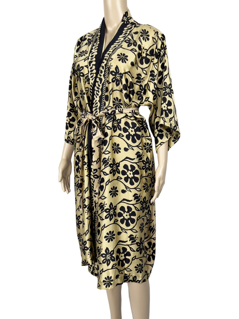 Silk Robe - Morgenkåbe i Silke - Golden & Black - Ketut Riyanti - Fair Fashion fra Bali - Mitzie Mee Shop