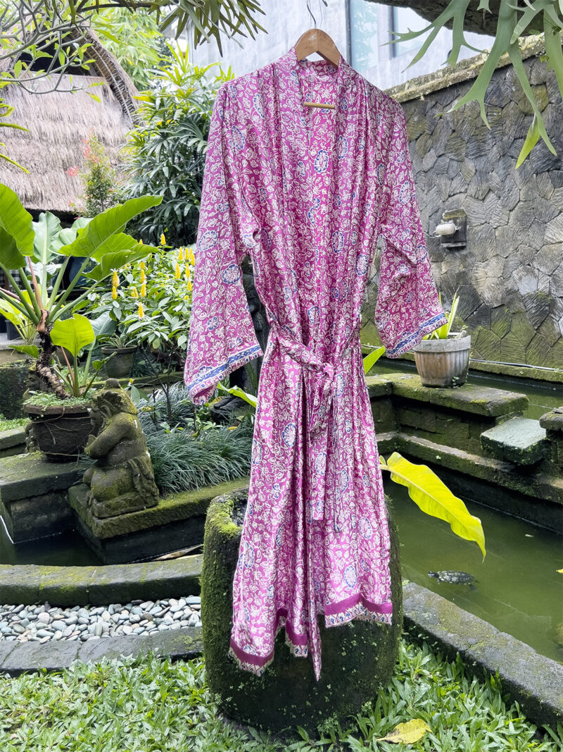 Silk Robe - Lilla - Ketut Riyanti - Fair Fashion fra Bali - Mitzie Mee Shop