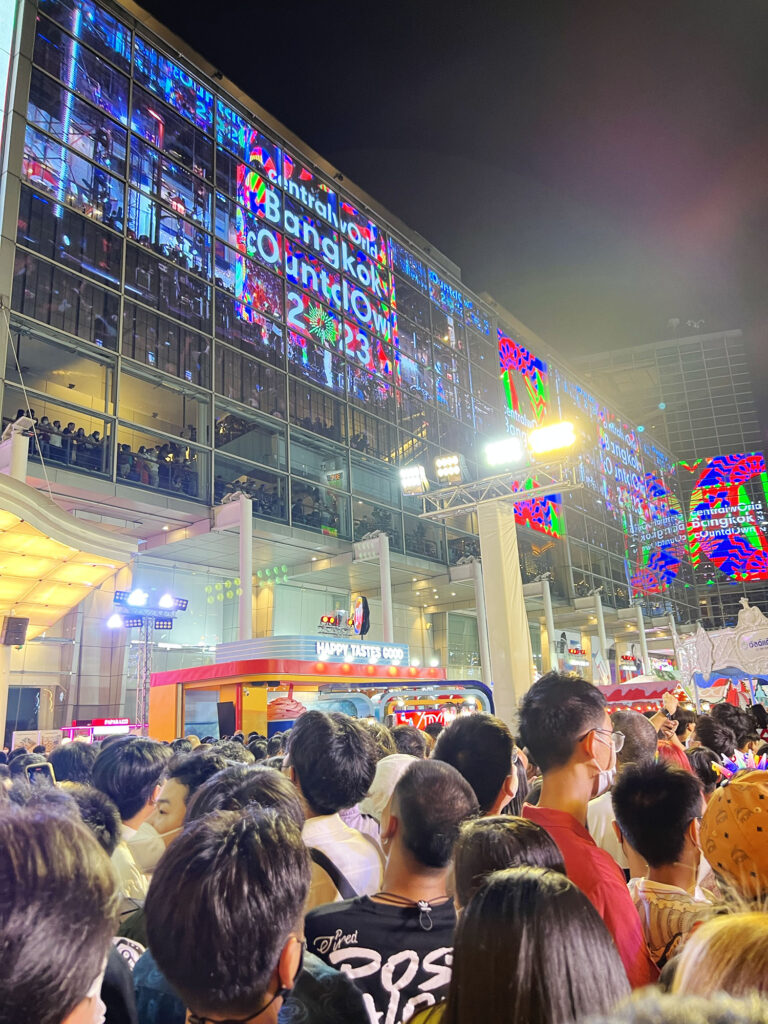 Nytårsaften i Bangkok og CentralWorld Countdown