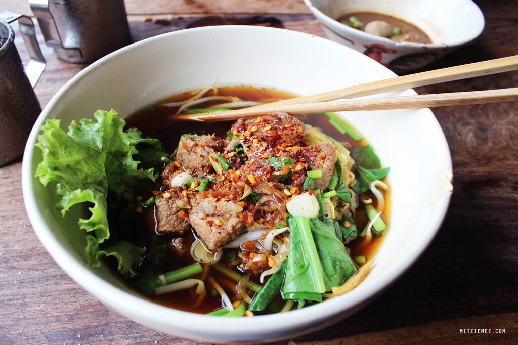 Bangkok: Baan Kuay Tiew Ruathong og Boat Noodle Alley
