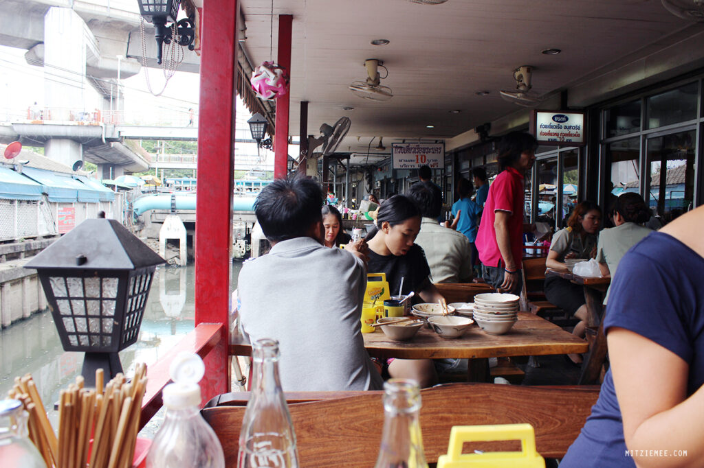 Bangkok: Baan Kuay Tiew Ruathong og Boat Noodle Alley
