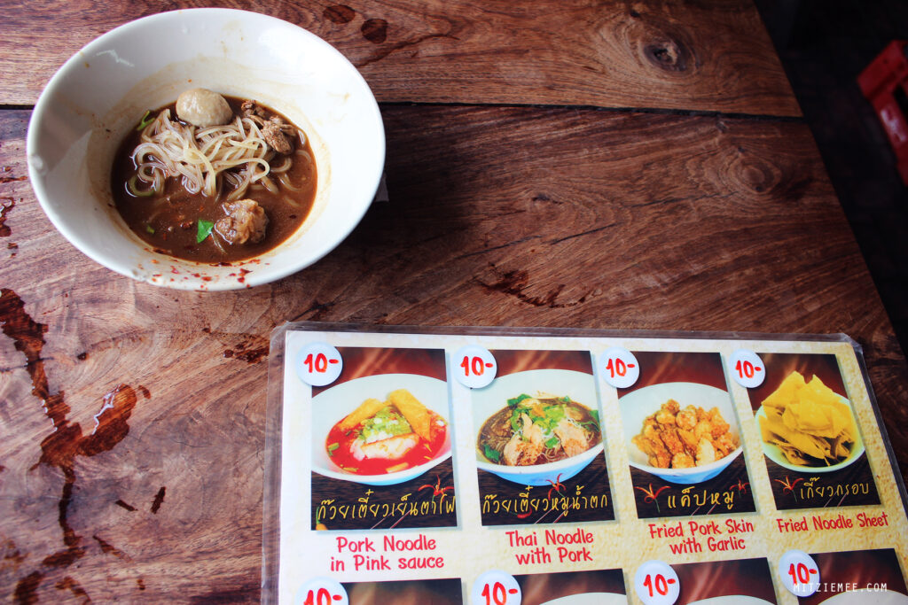 Bangkok: Baan Kuay Tiew Ruathong og Boat Noodle Alley