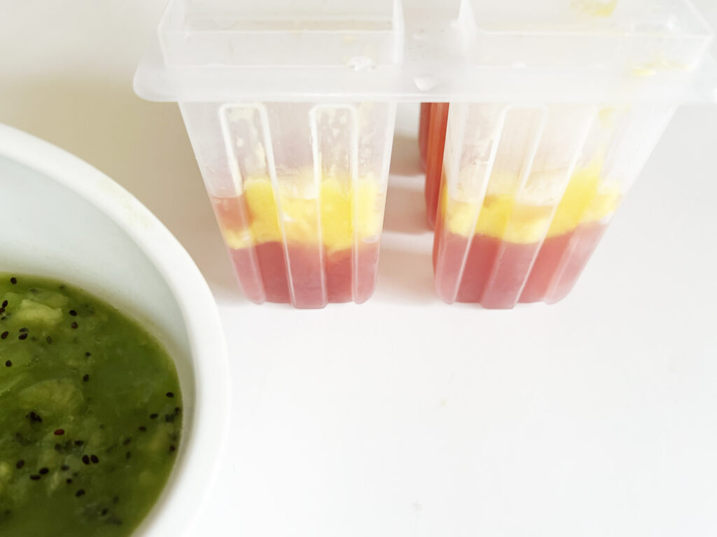 Opskrift: Hjemmelavede ispinde med frisk frugt og juice