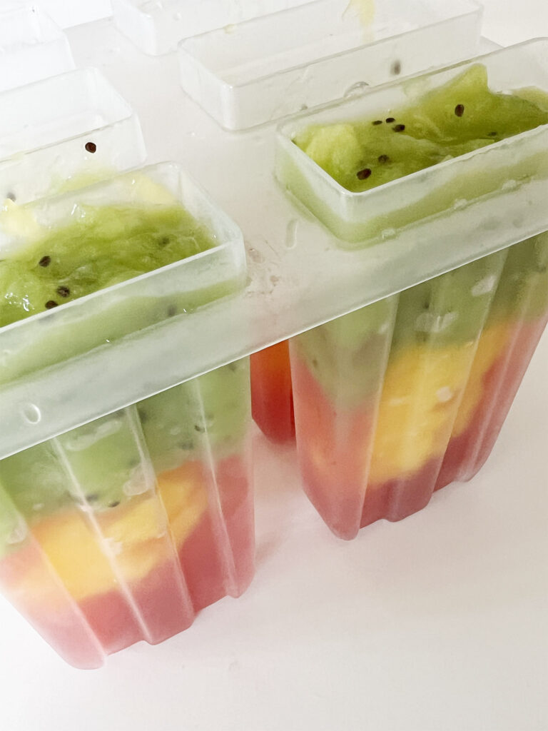 Opskrift: Hjemmelavede ispinde med frisk frugt og juice