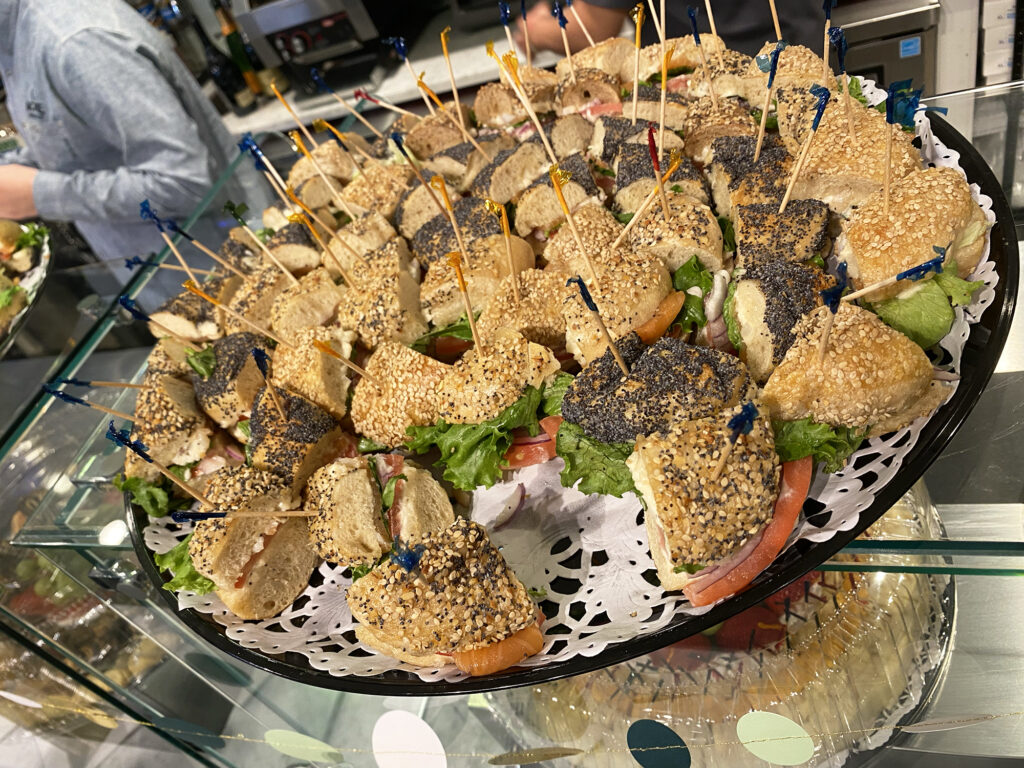 New York: Ess-a-Bagel – Åbningen af den nye FiDi shop