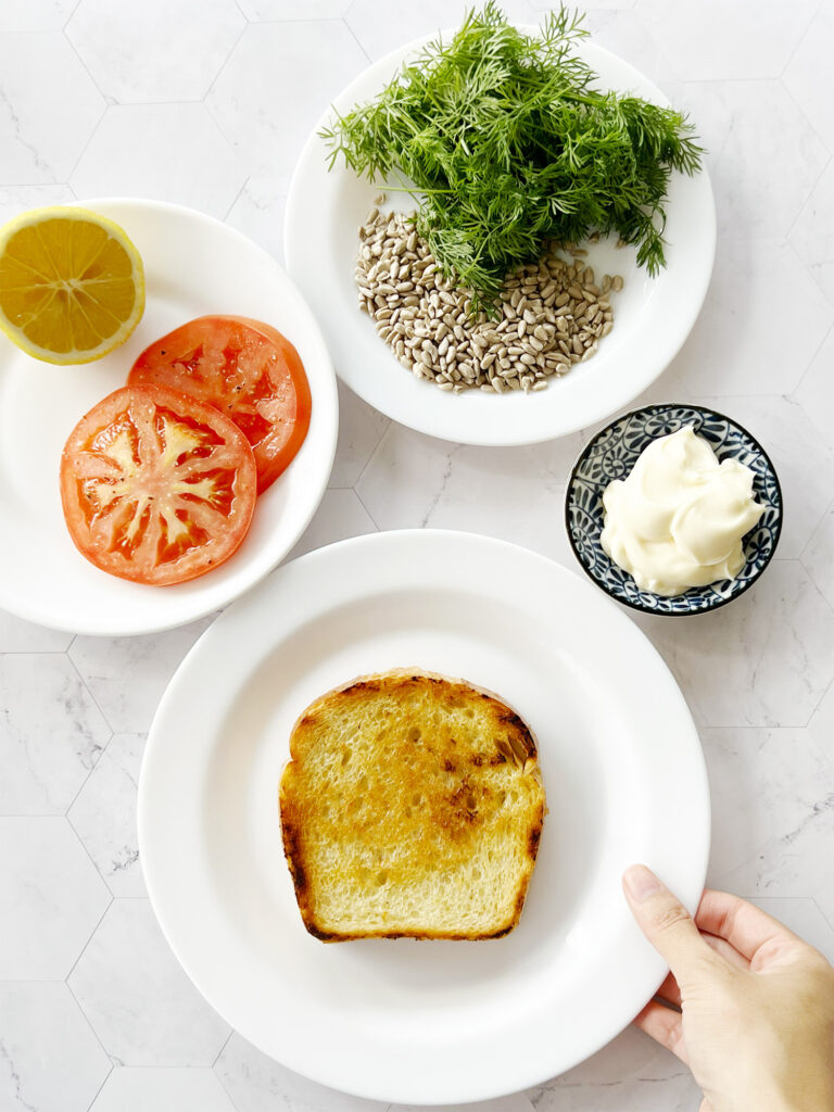 Opskrift: Tomatmad med dild og citron