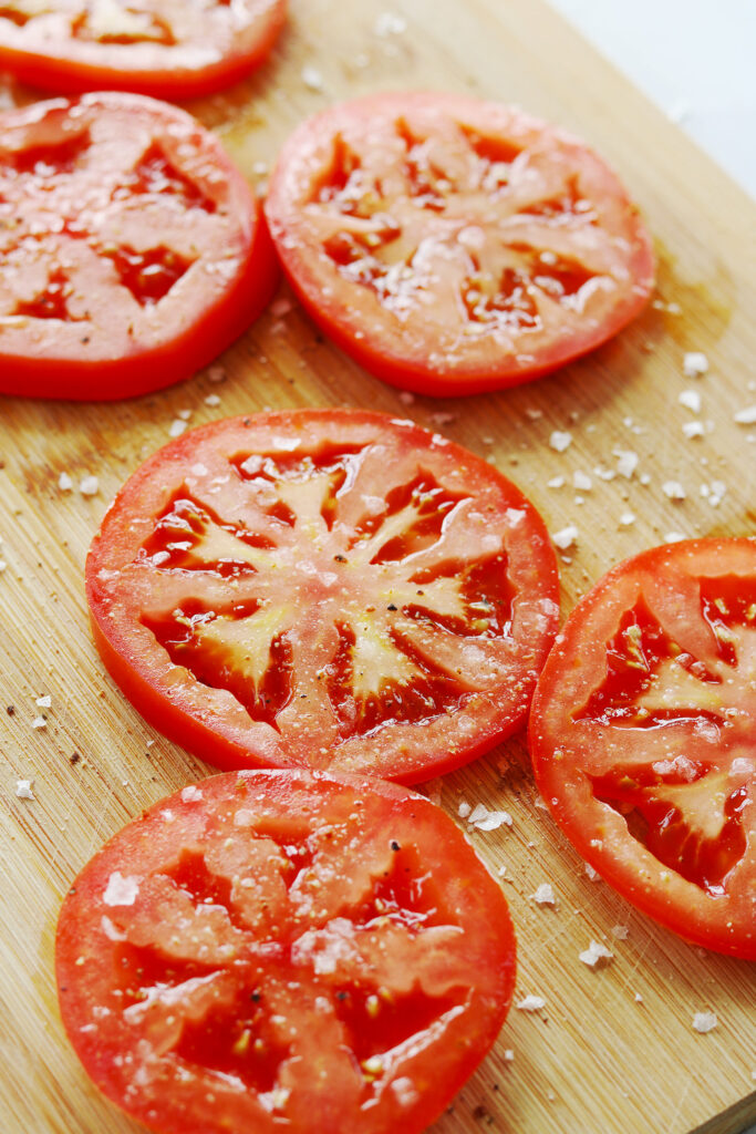 Opskrift: Tomatmad med dild og citron