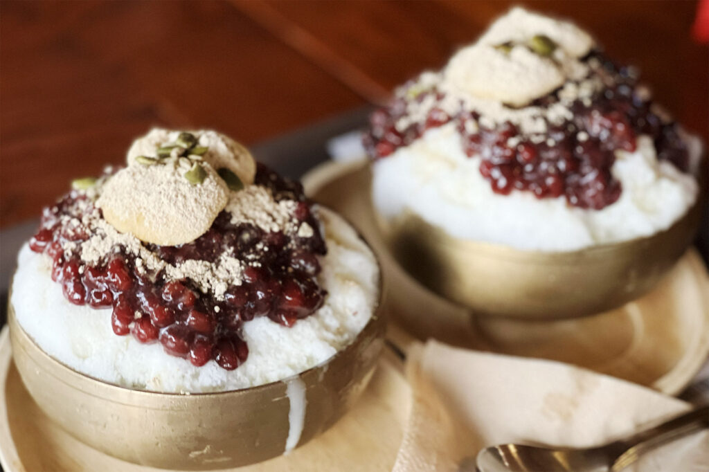 Patbingsu - Koreansk dessert med shaved ice og røde bønner
