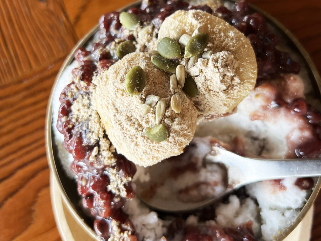Patbingsu - Koreansk dessert med shaved ice og røde bønner