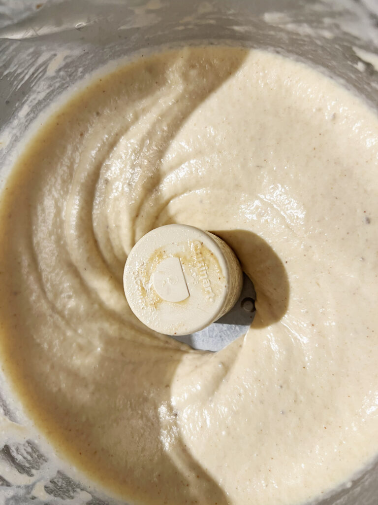 Opskrift: Bananis med peanutbutter, chokolade og vanilje