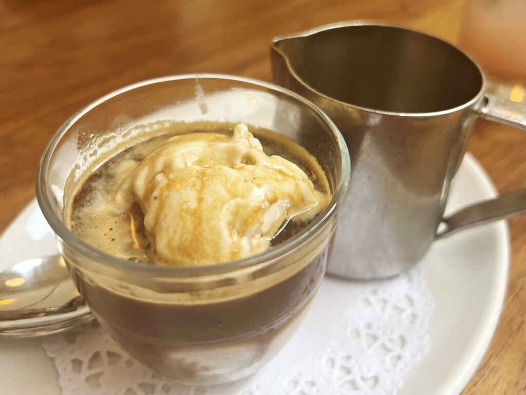 Affogato: Når vaniljeis møder espresso