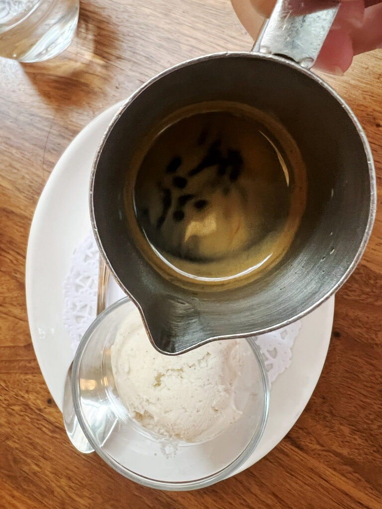 Affogato: Når vaniljeis møder espresso