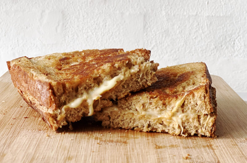 Opskrift: Grilled cheese sandwich med sennep