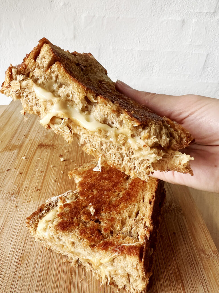 Opskrift: Grilled cheese sandwich med sennep
