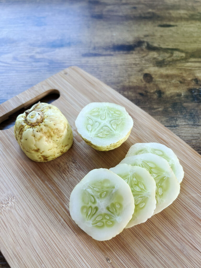 Seattle: Citronagurker (lemon cucumber) frisk fra markedet
