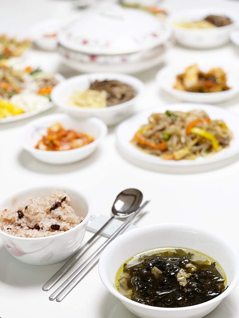 Opskrift: Miyeok Guk – Koreansk tangsuppe (fødselsdagssuppe)
